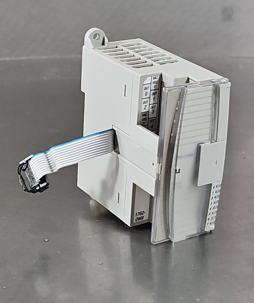 Allen-Bradley 1762-OW8 Ser A. PLC Output Module.                           3B-20