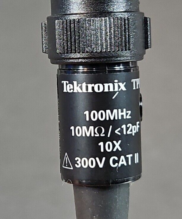 Tektronix TPP0101 Voltage Probe 100 MHz.                                  5E-17