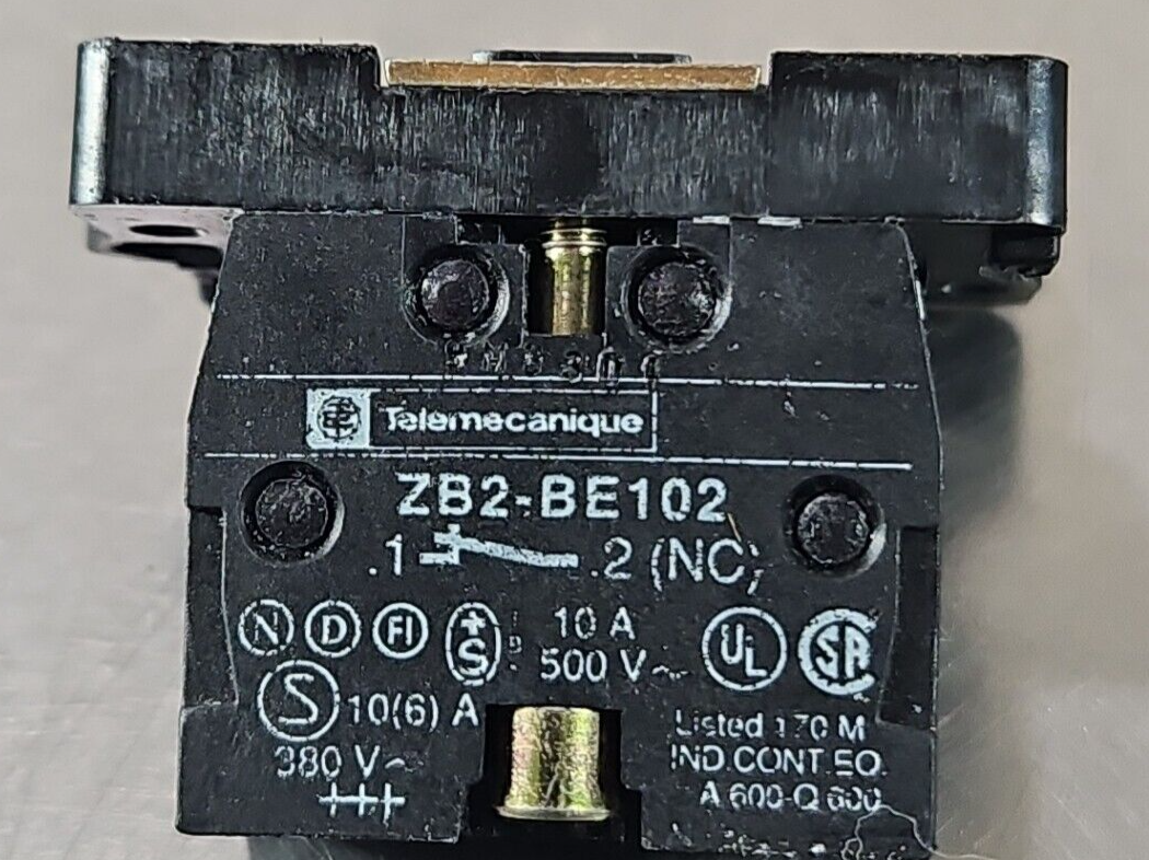 TELEMECANIQUE ZA2BZ102 CONTACT BLOCK.                                   Loc4A-6