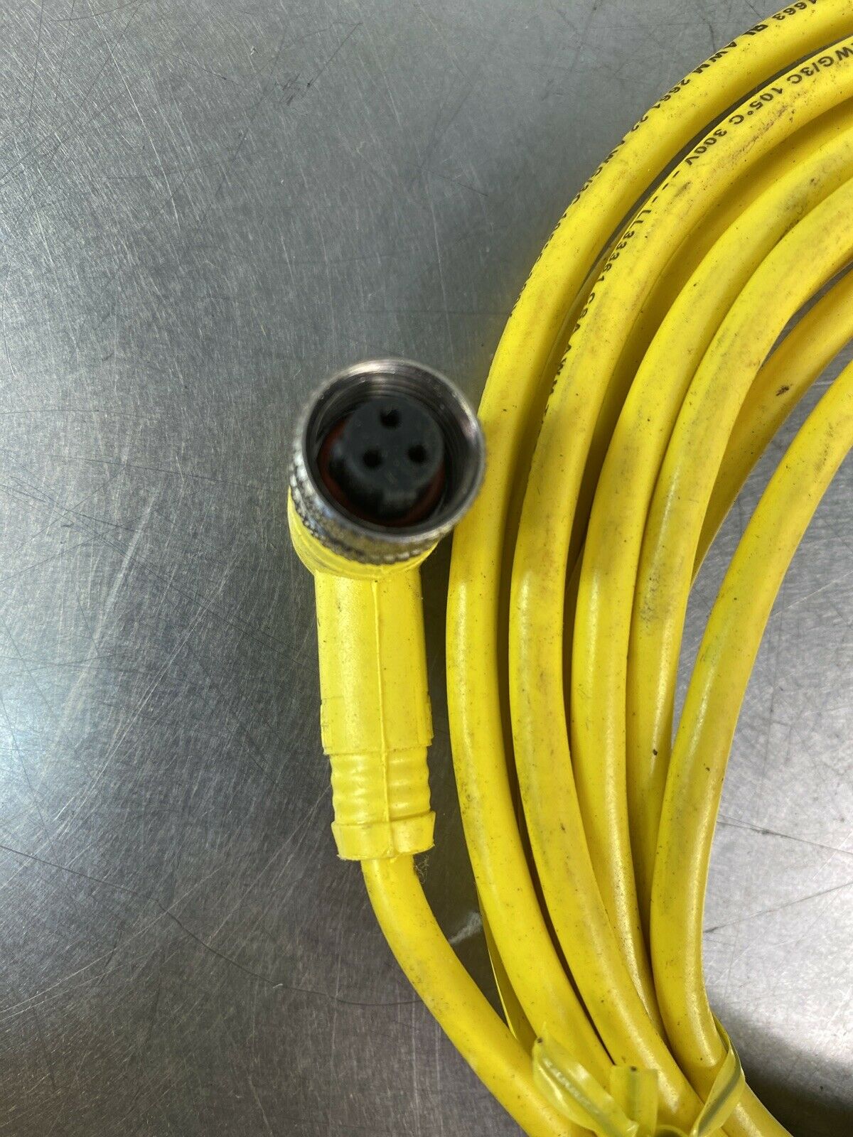 Ifm Efector E18215 250Vac Female Cordset Cable  5D