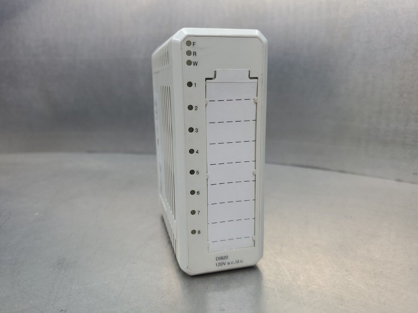 ABB 3BSE008512R1 DI820 8-Channel Digital Input Module 120V AC/DC.             4C