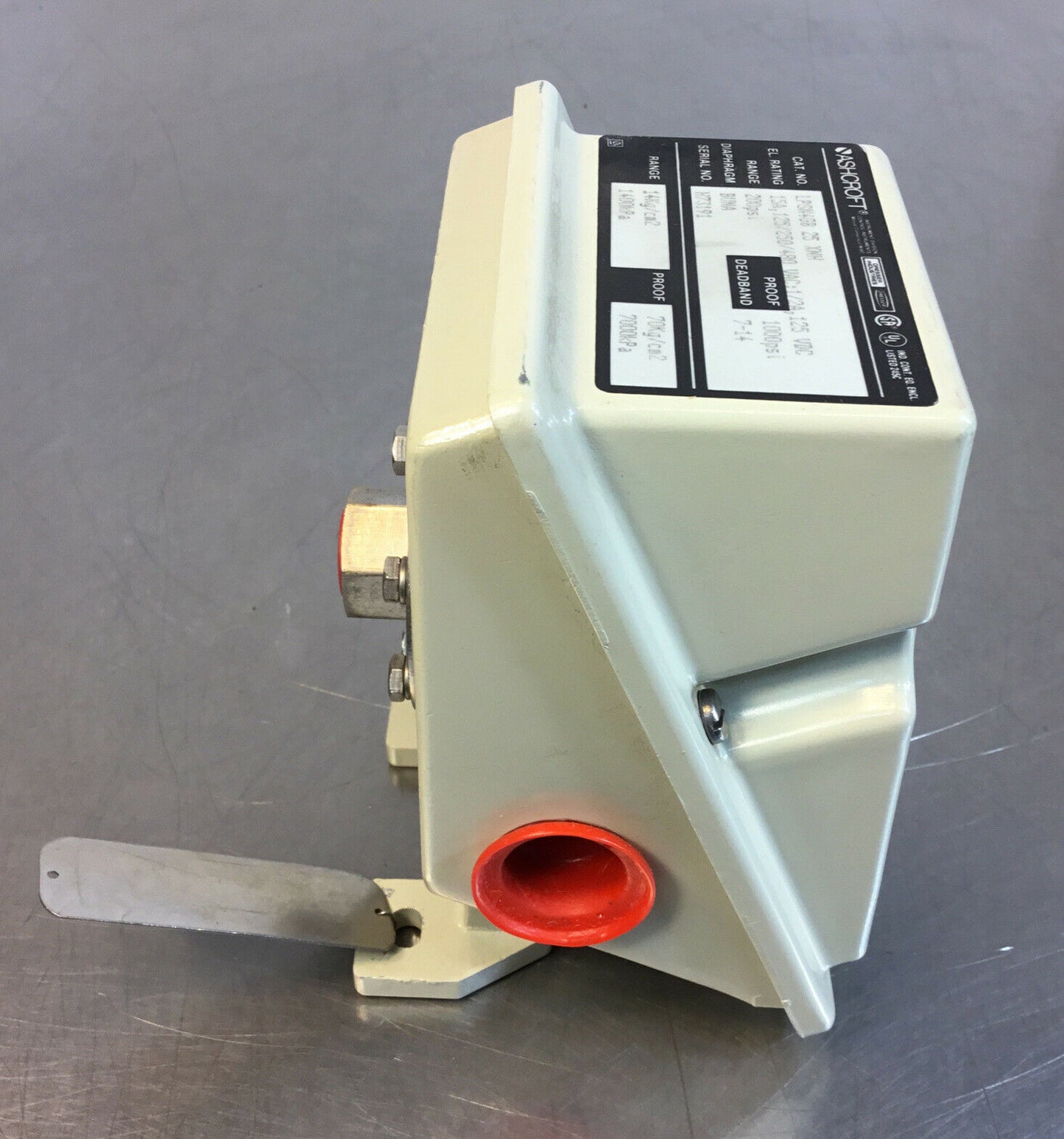 ASHCROFT LPSN4GB 25 XNH SNAP ACTION PRESSURE SWITCH 200PSI     6B