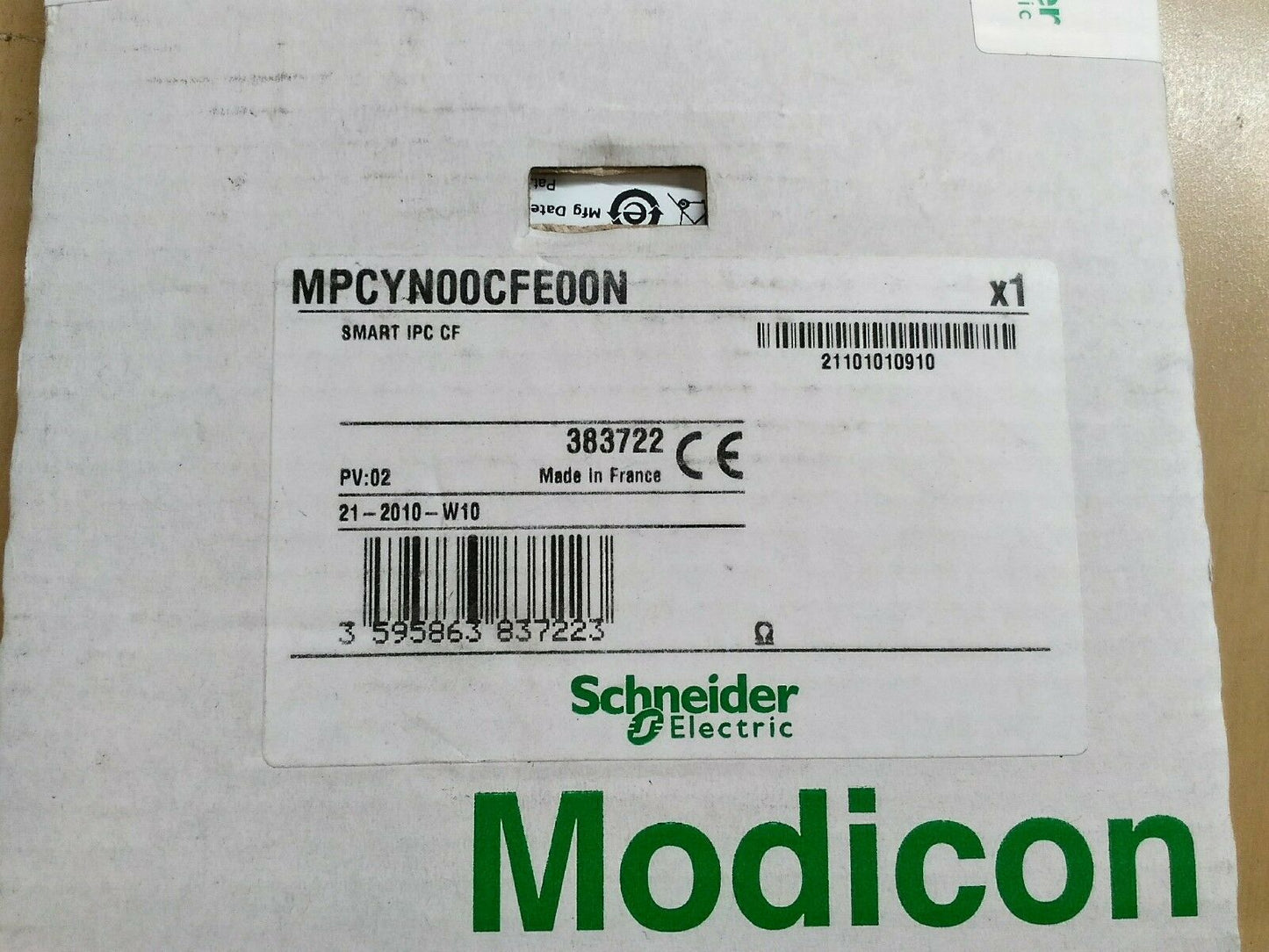 Schneider Compact Memory Card MPCYN00CFE00N                                 3D-9