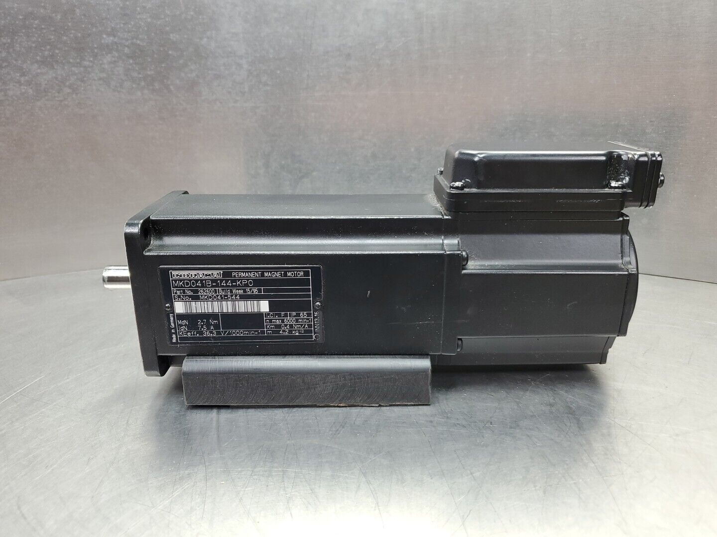 Indramat MKD041B-144-KP0 (262600) Permanent Magnet Motor.                   1-E4
