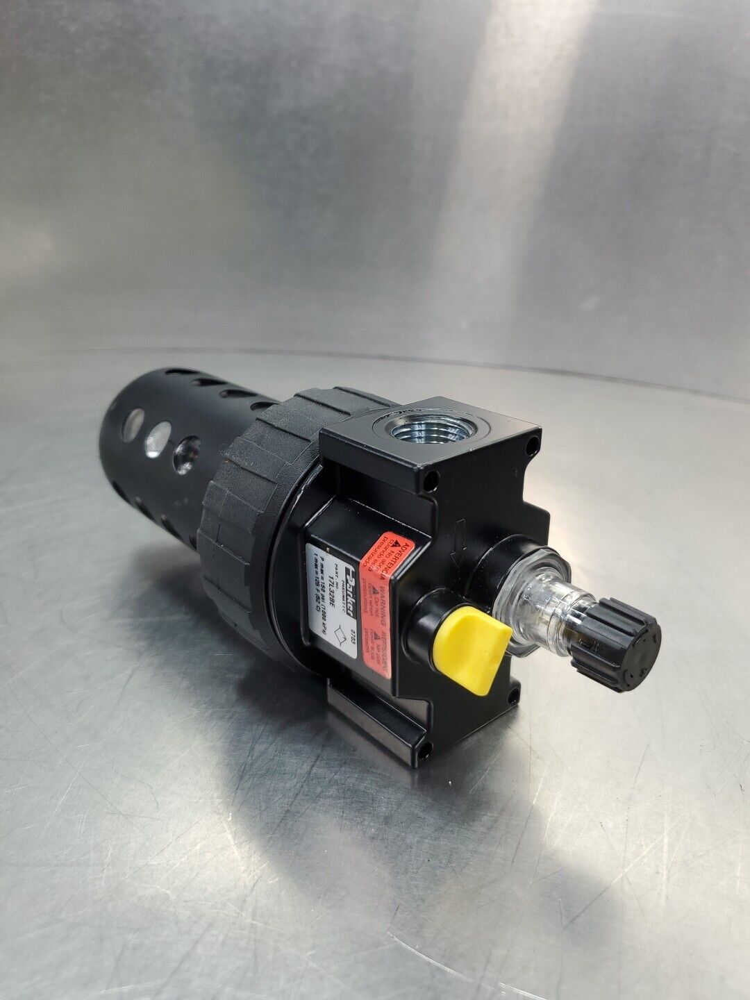 Parker 17L32BE 150 PSI Lubricator Module.                                  6C-12