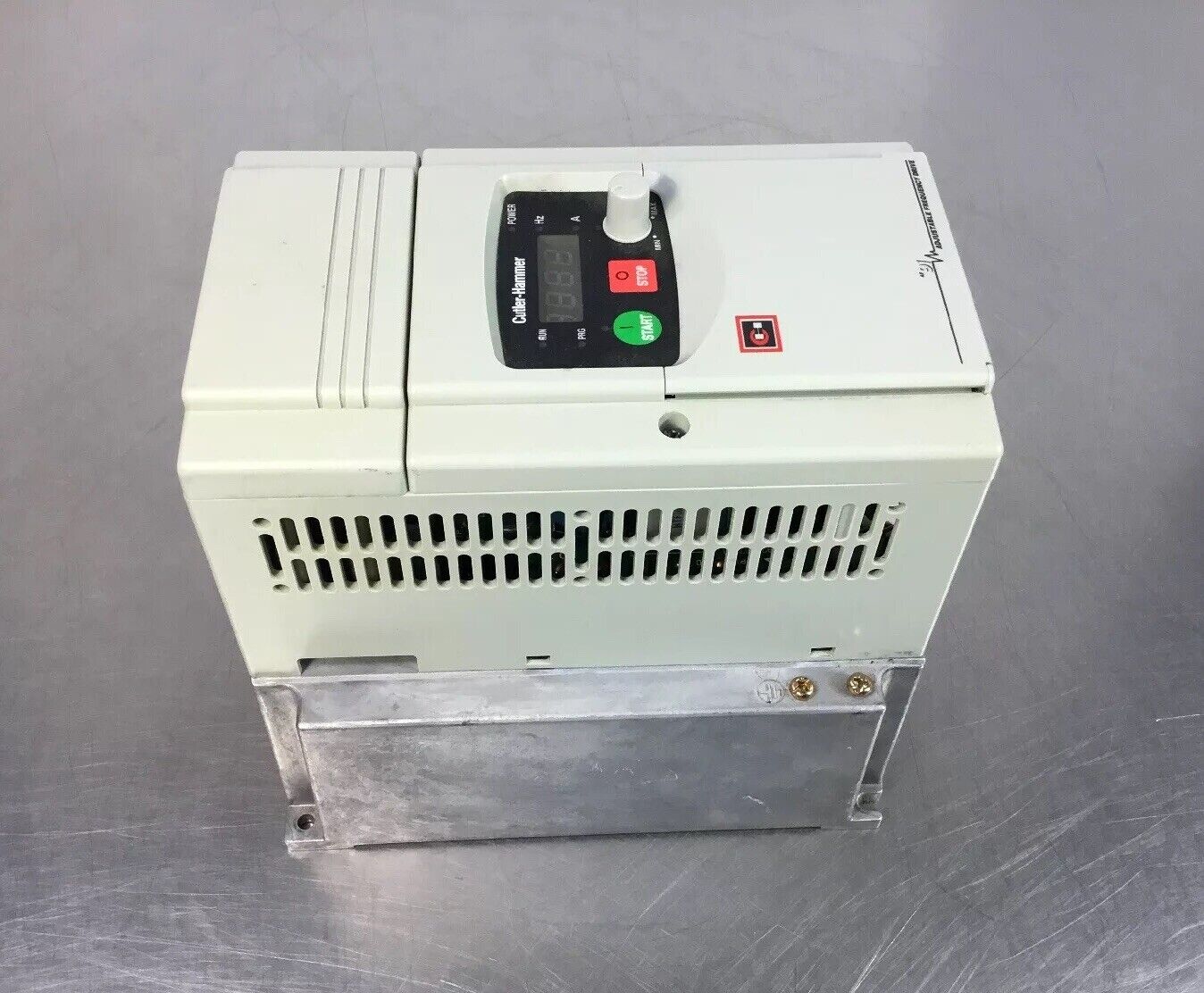 Cutler-Hammer AF91AG0-C005D Adj. Freq. Drive 5HP 3PH 380-460V.  1E