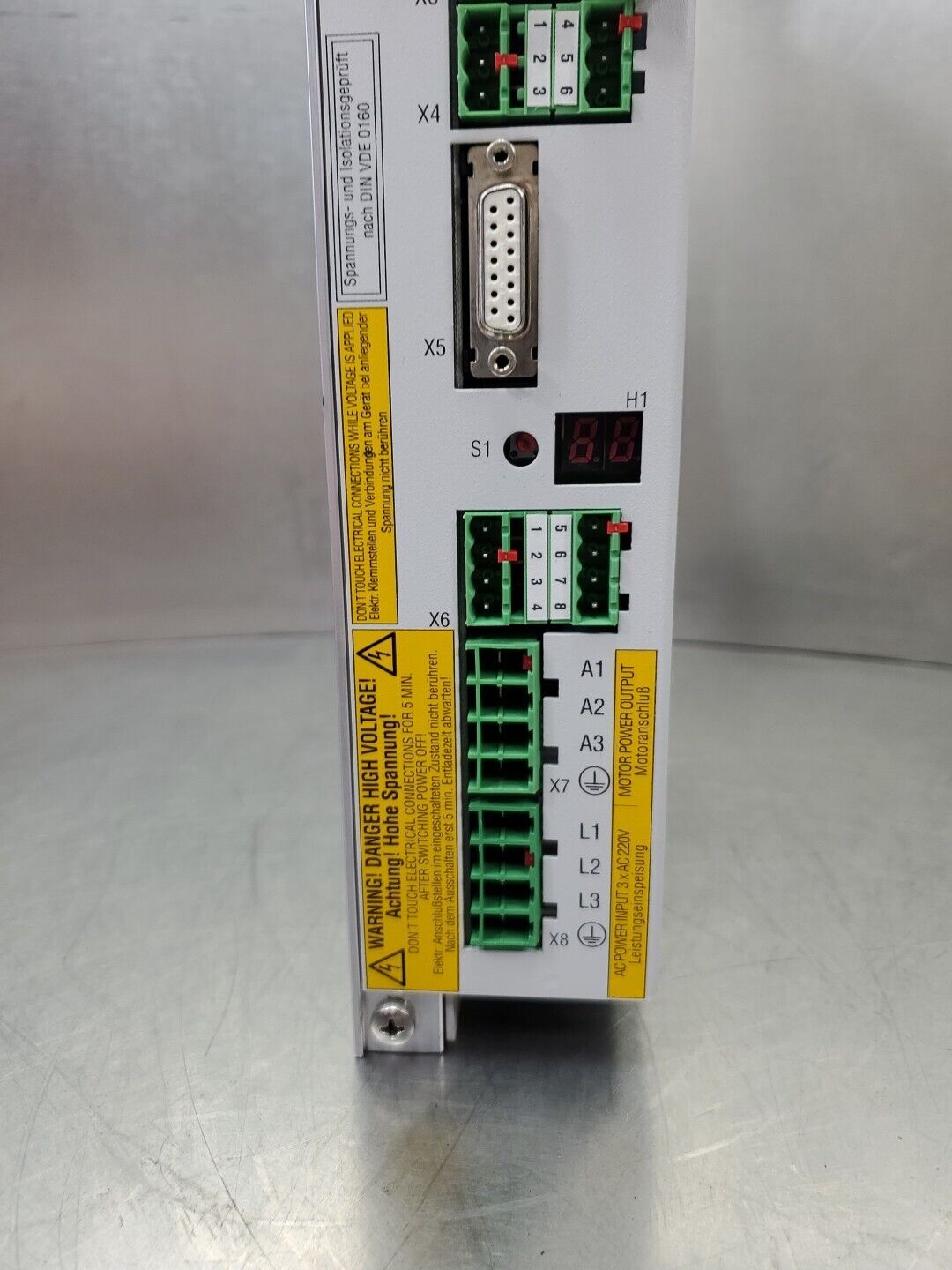 Indramat DKC 1.1-030-3 Digital AC Servo Controller.                           1C