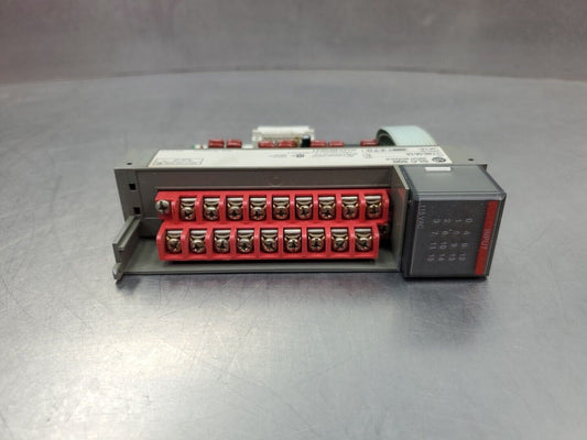 Allen-Bradley SLC 500 1746-IA16 Series C 115V Input Module                 3C-25