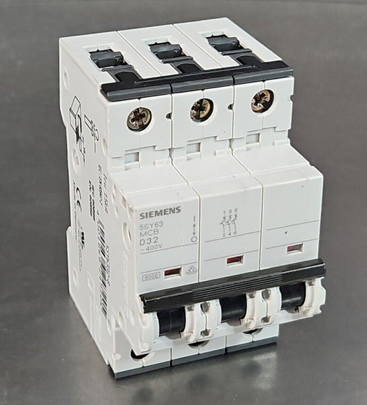 Siemens 5SY63 MCB D32 Circuit Breaker.                                     4C-21