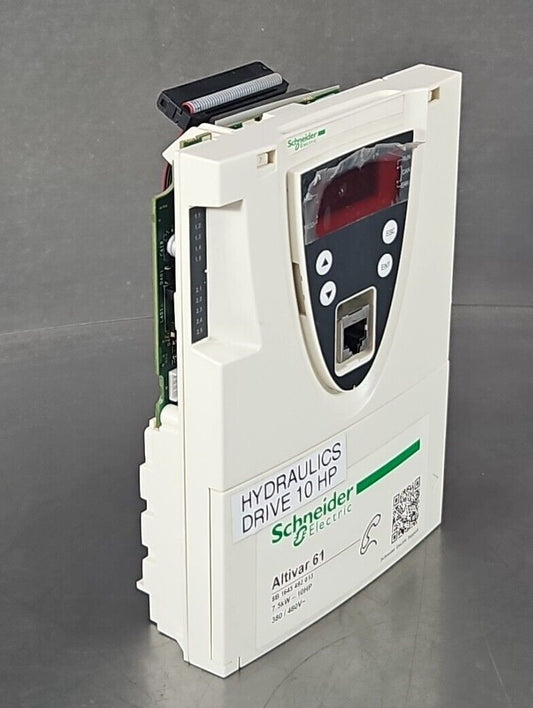 SCHNEIDER Altivar 61 8B1645492013 7.5KW 10HP 380/480V.                  Loc1B-21