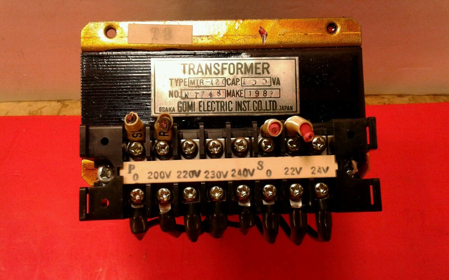 Gomi Electric Transformer, # MTR-120, Cap 100 VA, 1 Ph                      4E-3