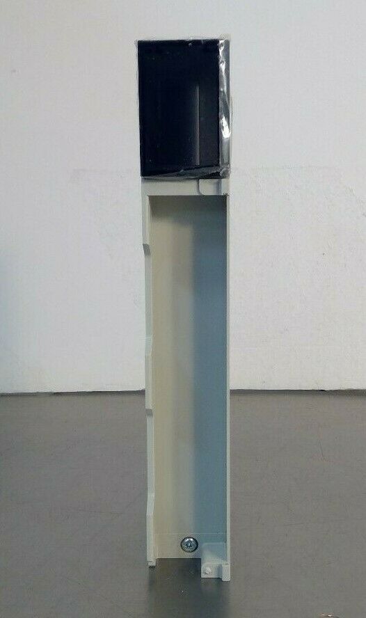 Schneider Electric 140XCP51000 Empty Module                                3E-10