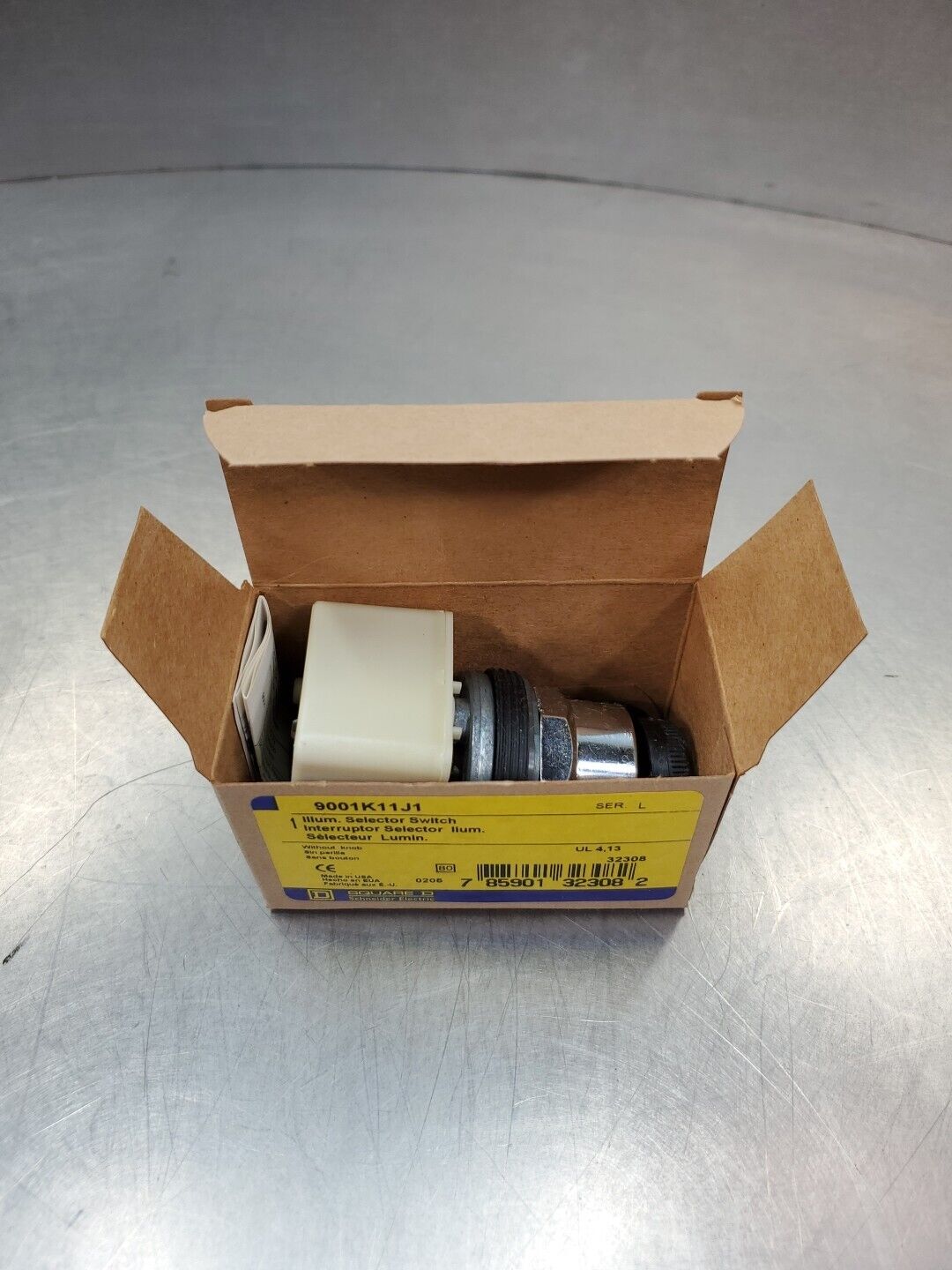 SQUARE D 9001K11J1 Ser. L Illuminated  Selector Switch.                    4B-24