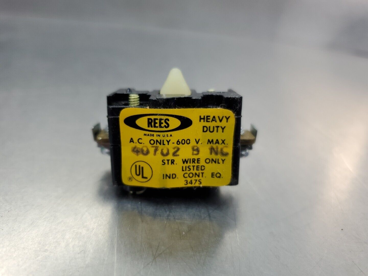REES 40702-000 CONTROL B BLOCK.                                            4E-34