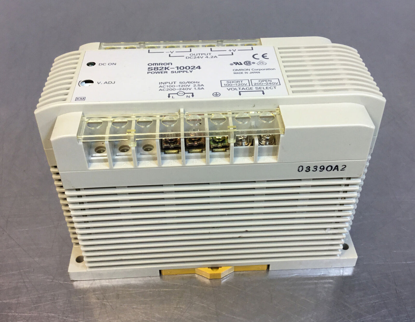 Omron S82K-10024 Power Supply Out: 24VDC 4.2A    4D