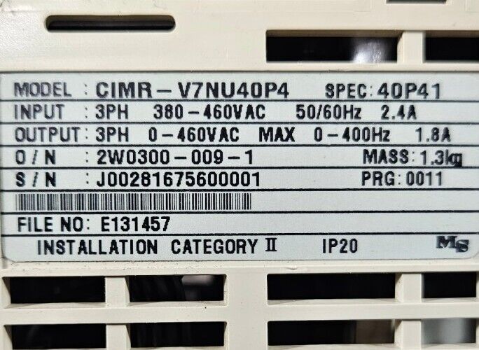 YASKAWA CIMR-V7NU40P4 PRG:0011 380-460VAC 2.4A NSMP.                       1B-17