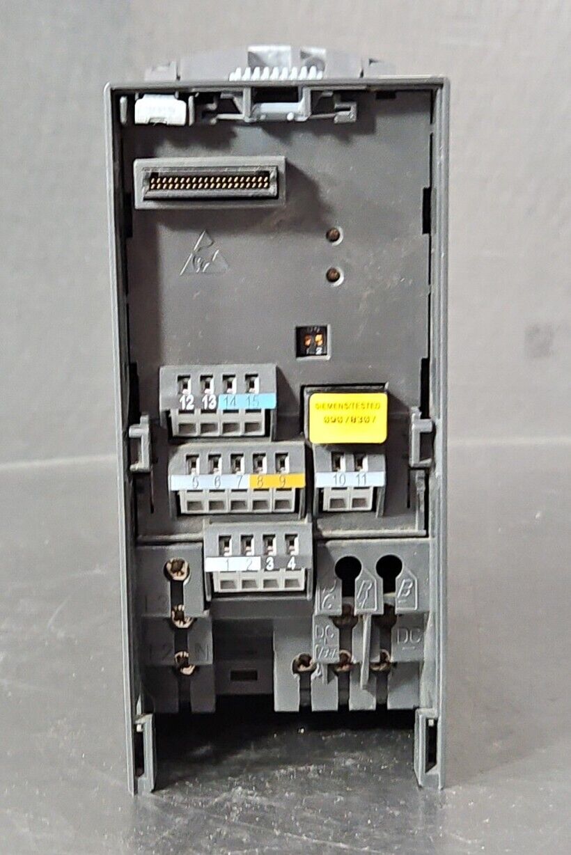 Siemens 6SE6420-2UD21-5AA1 Micromaster 420 Inverter AC Drive.               1B-1
