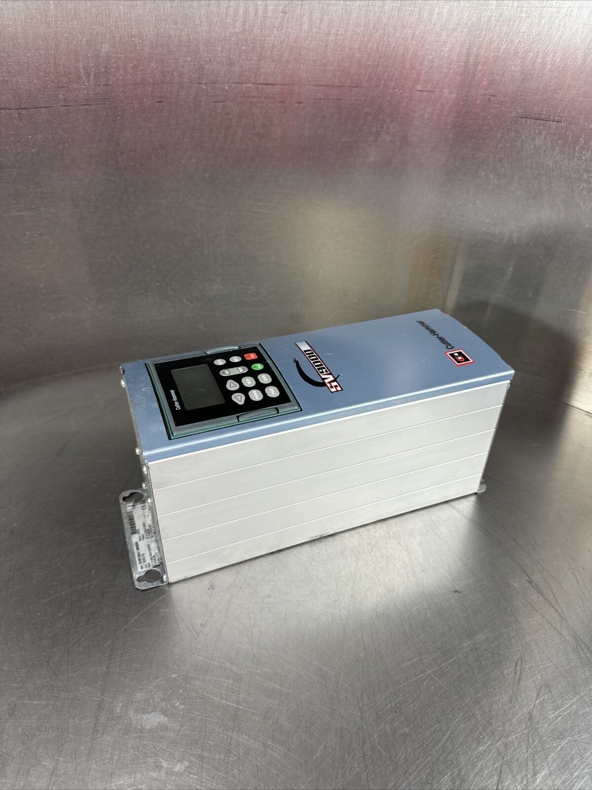 Eaton CH SV9000 SV9F30AC-5M0B00 3 HP 480vAC VFD VARIABLE FREQUENCY DRIVE @2A