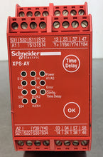 Load image into Gallery viewer, SCHNEIDER ELECTRIC XPSAV11113P  Preventa Safety Relay 24VDC   5D
