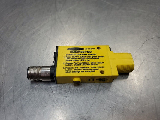 Banner Mini-Beam SME312DVQD Photoelectric Sensor - No Ring Nut.             5D-1