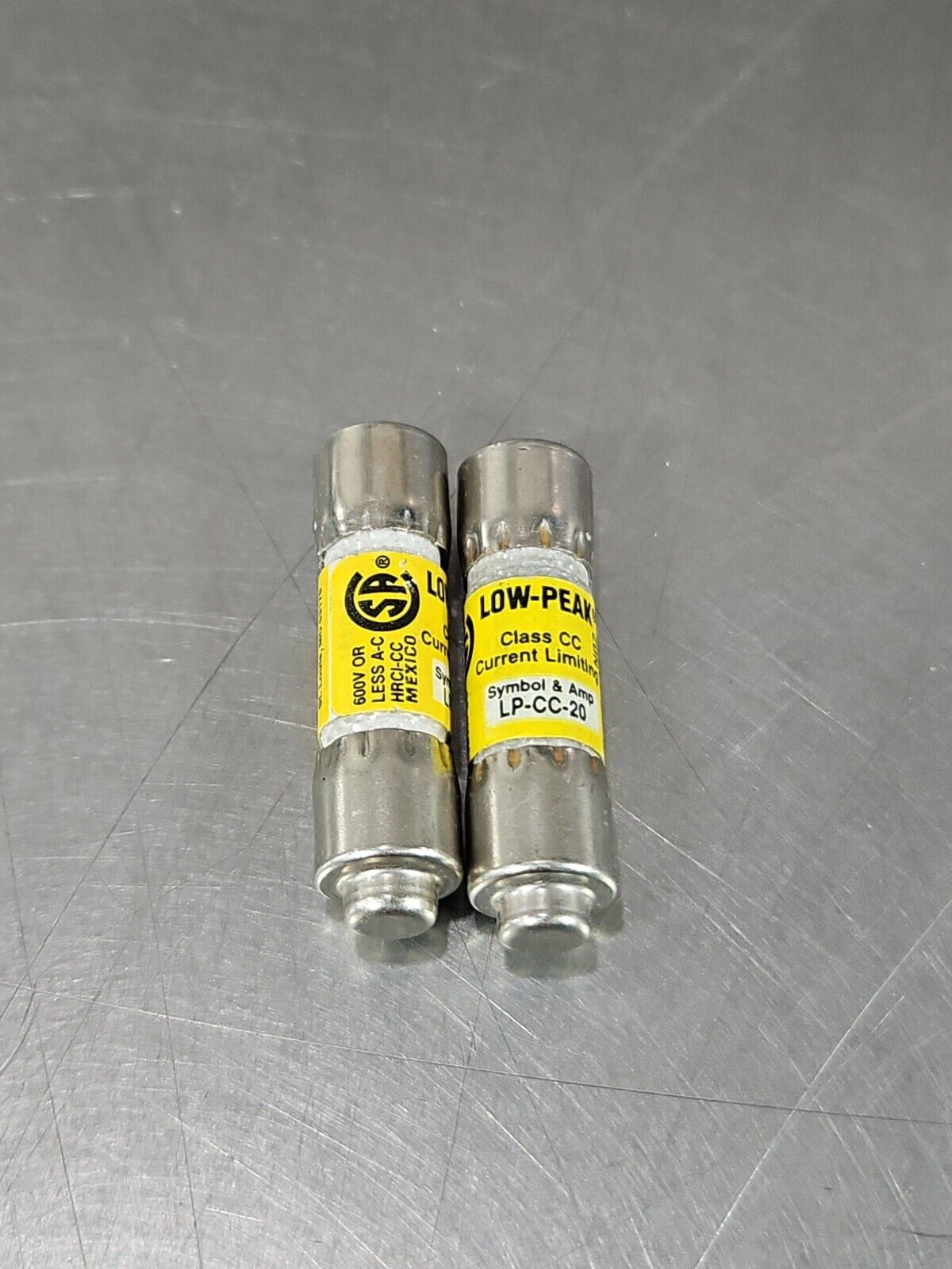 Bussmann LP-CC-20 20A Midget Time-Delay Fuse - Gray - Lot of 2.         Loc 4E-5