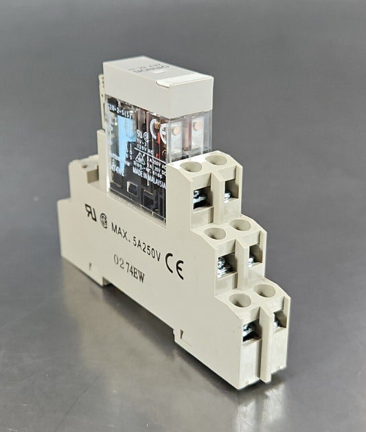 Omron G2R-2-S Control Relays w/Socket 5A 250VAC.                        Lot 4A-7
