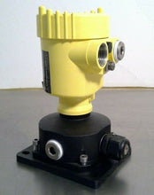 Load image into Gallery viewer, Vega - Vegabar 64 - Type: BR64.XXLA3AHBNAX Pressure Transmitter               6E
