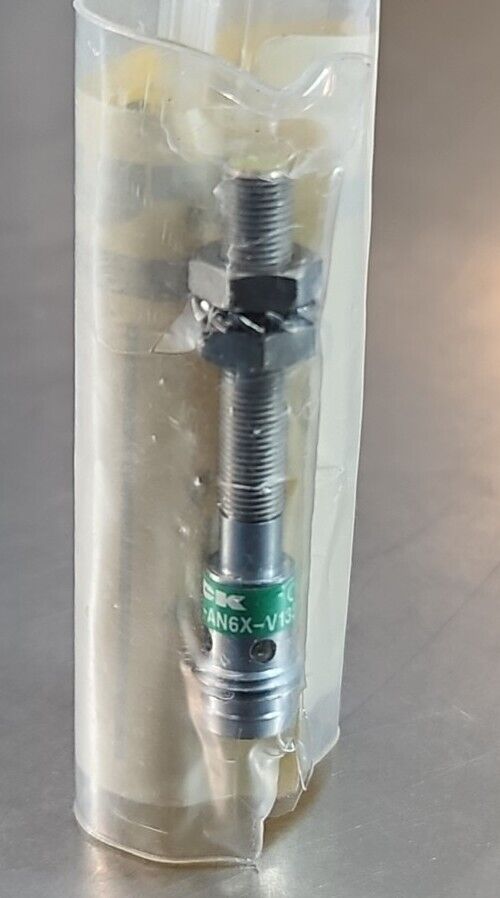 TURCK Bi0,8-G05-AN6X-V1331 - Proximity Sensor.                          Loc5E-19