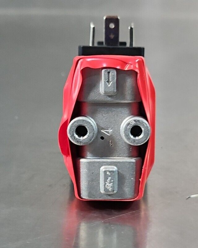 SMC VCA31-5D-4-03N SOLENOID VALVE.                                         6C-11
