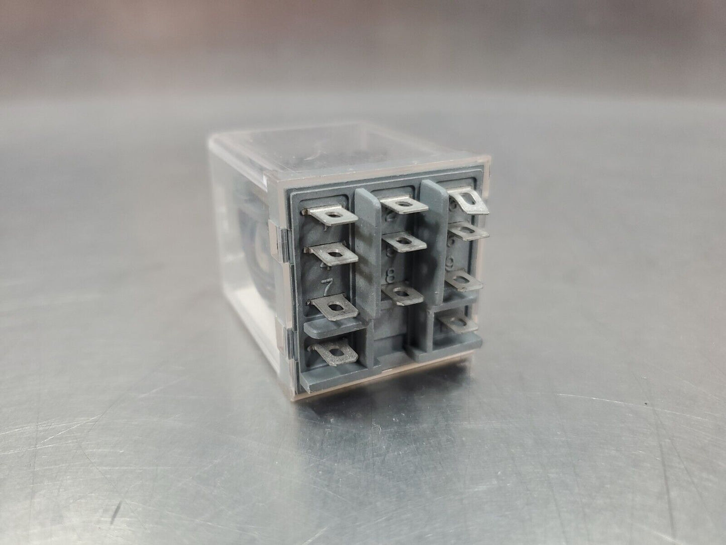 Releco MR-C C5-A30T 15A MAX 2800VA Relay.                                     4D