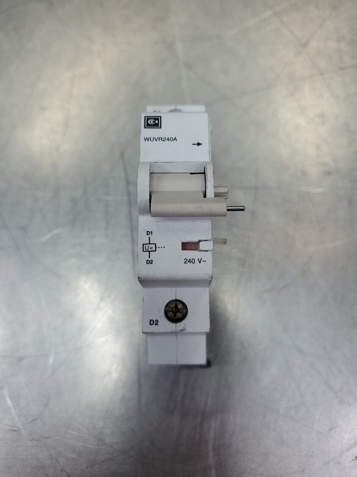 CUTLER-HAMMER WUVR240A Side Mount 240V Undervoltage Contactor.        4E-11