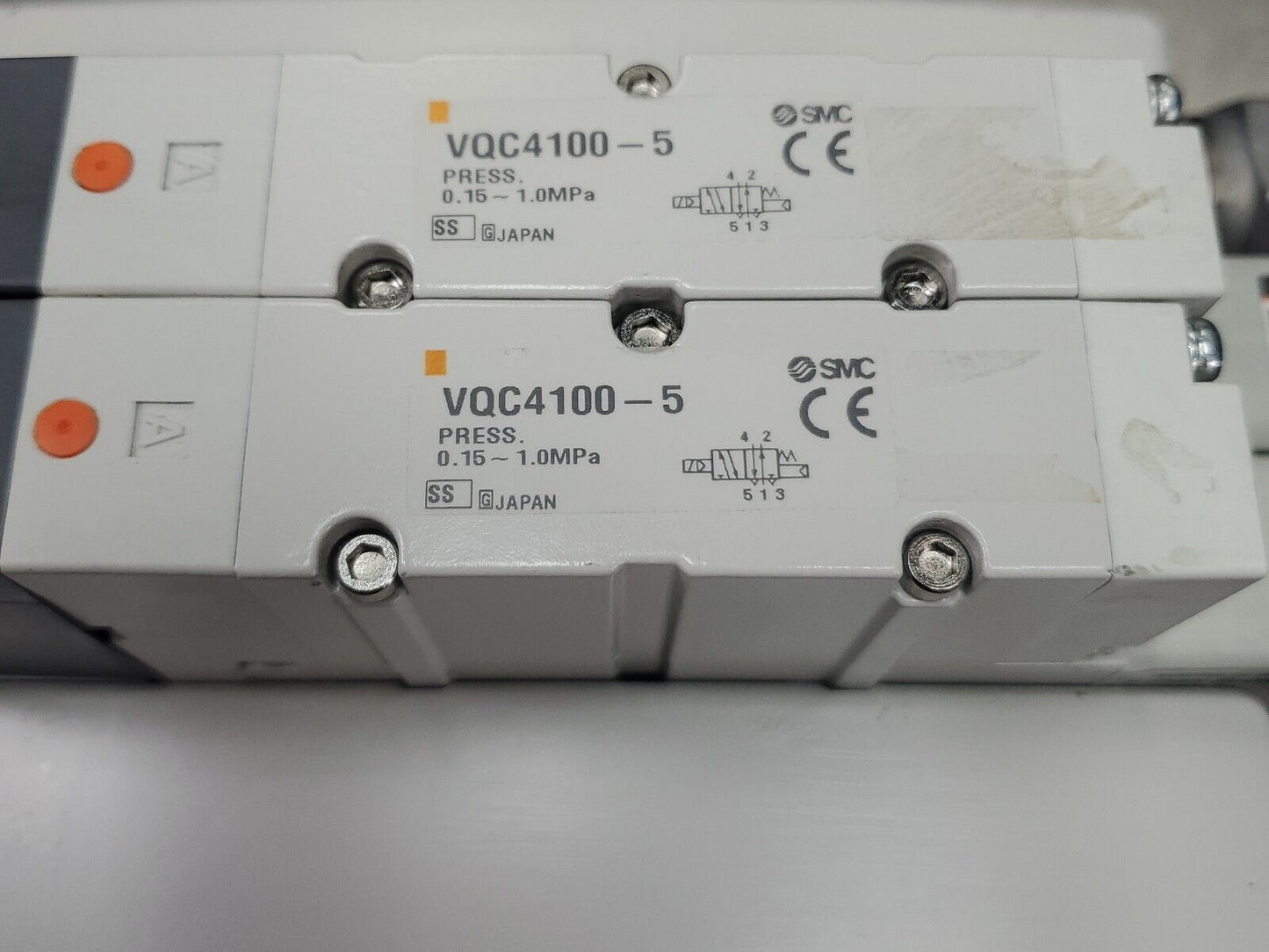 SMC HHB-113629 Manifold w/(2) VQC4100-5 Solenoid Valves & US21928 Modules. 6E-10