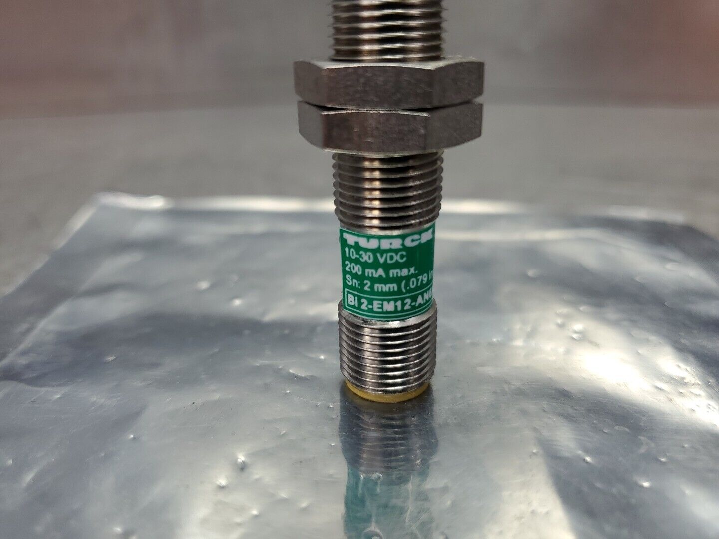 TURCK Bi2-EM12-AN6X-H1141 10-30VDC 200mA 2mm Inductive Proximity Sensor.    5D-5