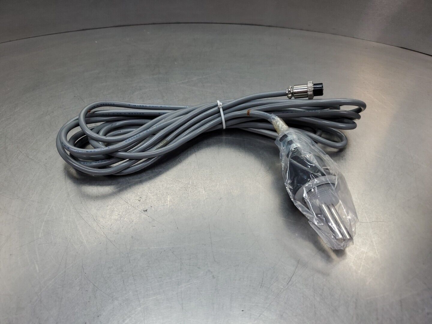 Fuji 12-984 Dual-Prong Cable.                                              5E-10