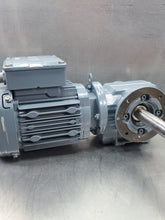 Load image into Gallery viewer, SEW EURODRIVE SAF37 DRS71M4 40.7236643603.0001.15 0.55kW 1690RPM Motor.       1E
