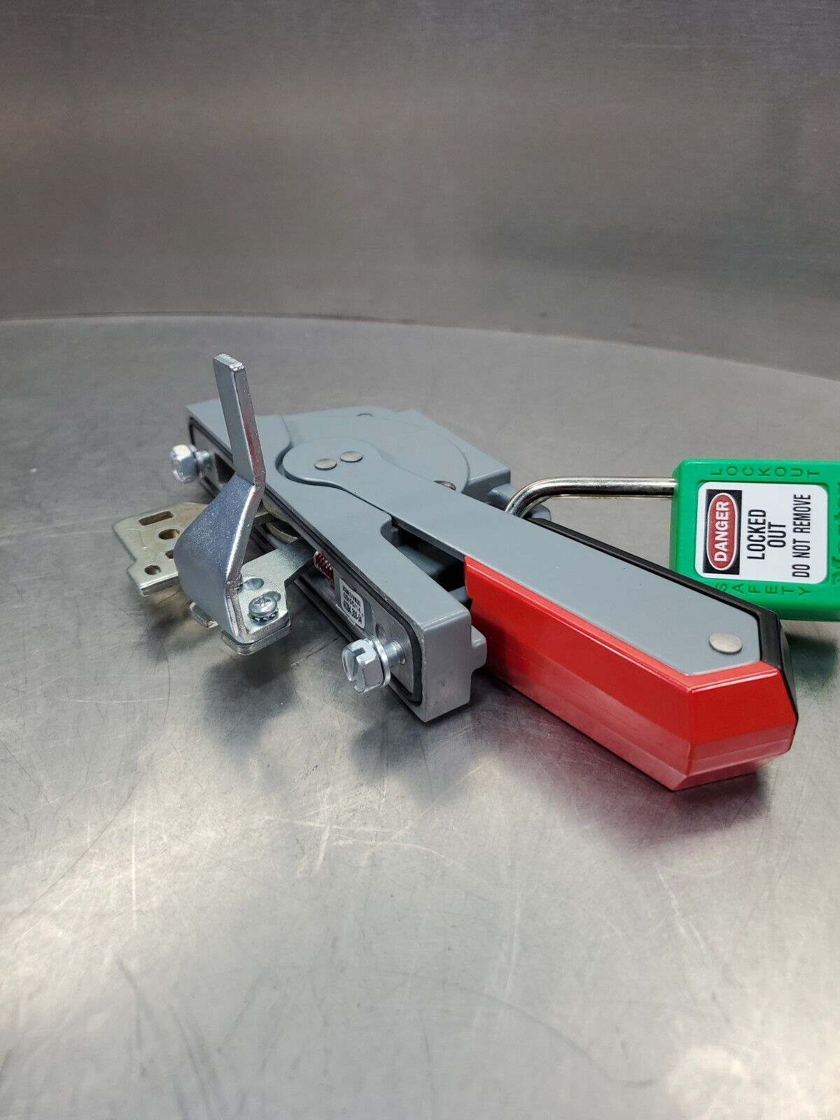 ALLEN BRADLEY 40394-308-54 DISCONNECT OPERATOR HANDLE.                        4D