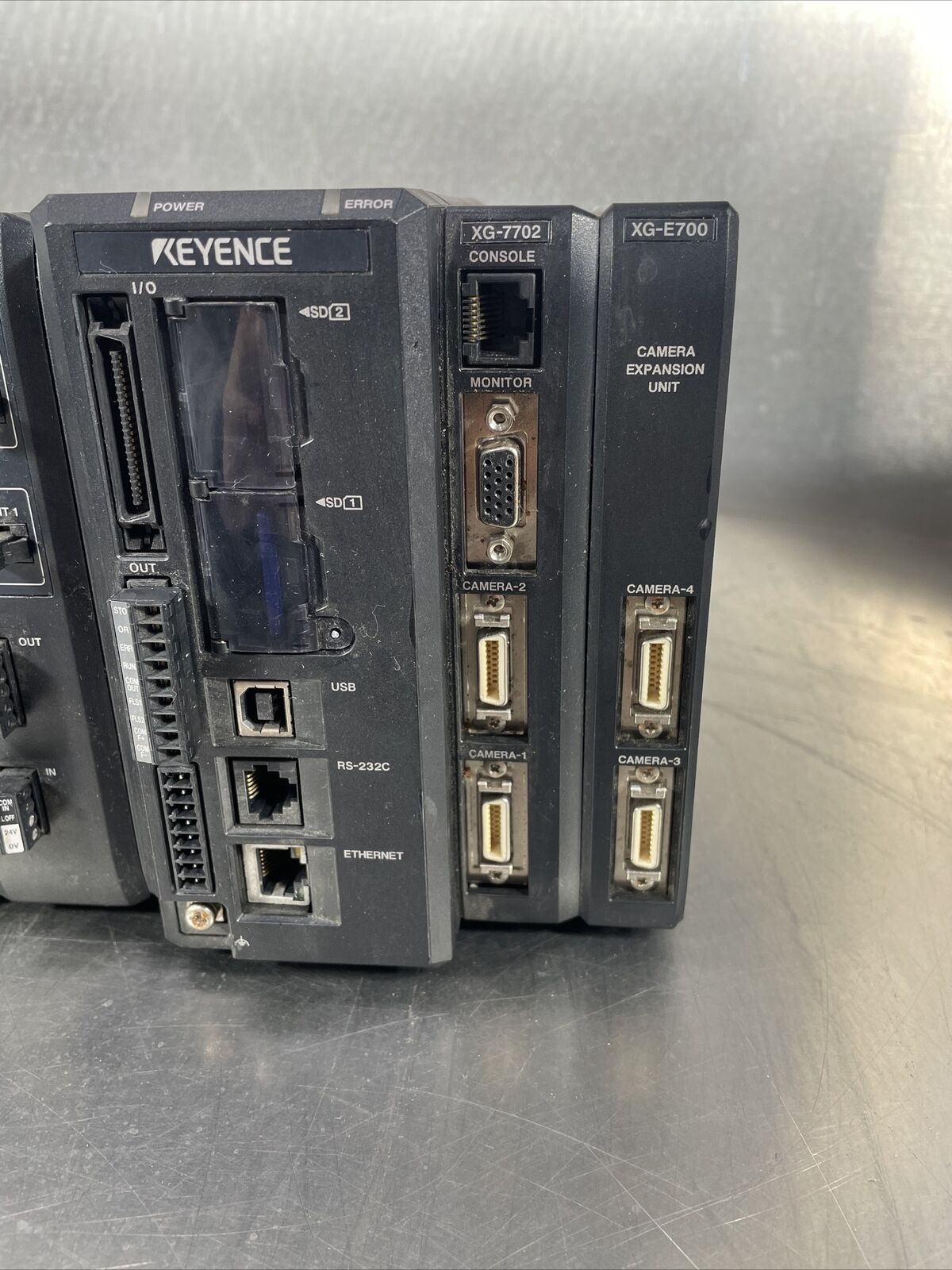 Keyence XG-7702 Multi Camera Controller XG-E700 and 2 Line Scan CA-DC2 ...