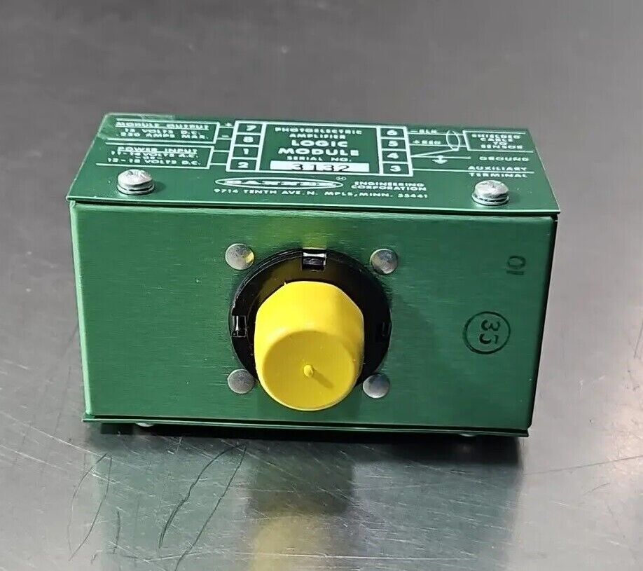 BANNER B8-1 PHOTOELECTRIC AMPLIFIER LOGIC MODULE.       Loc5D-24