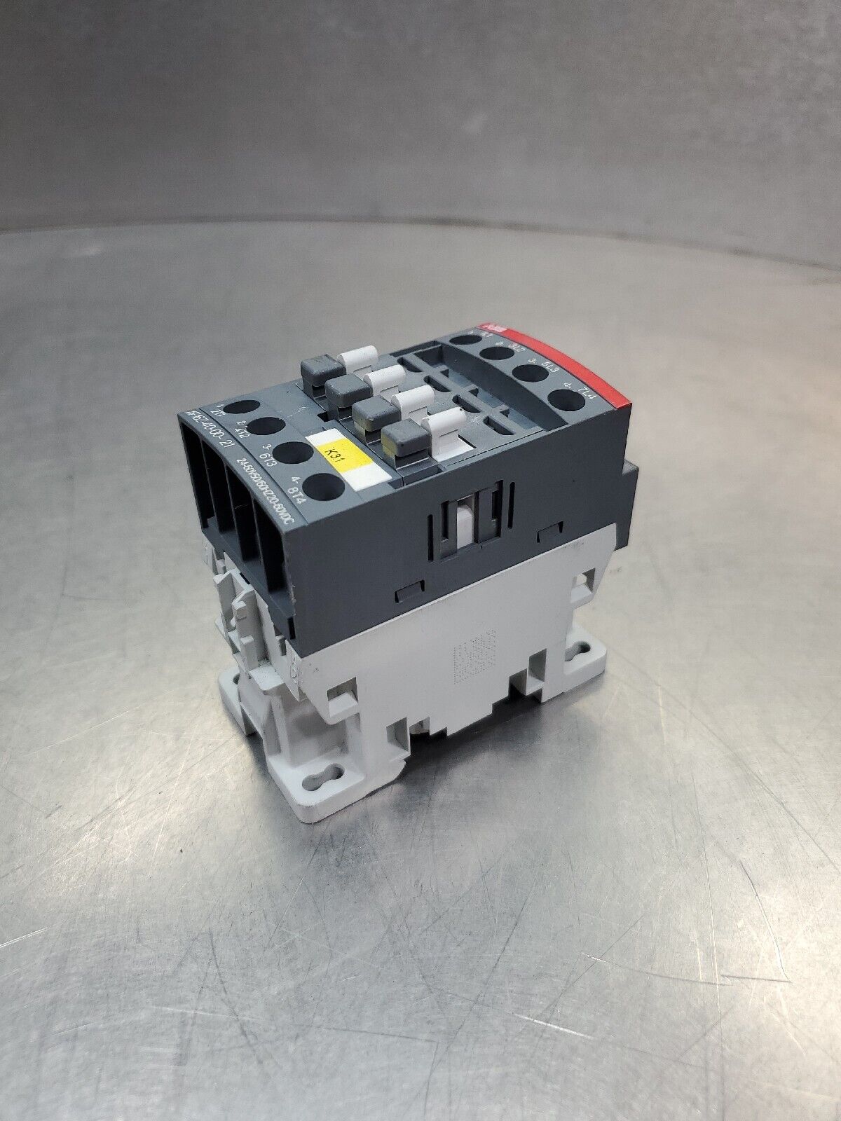 ABB AF16Z-40-00-21 24-60V 50/60Hz Contactor.                                  4H