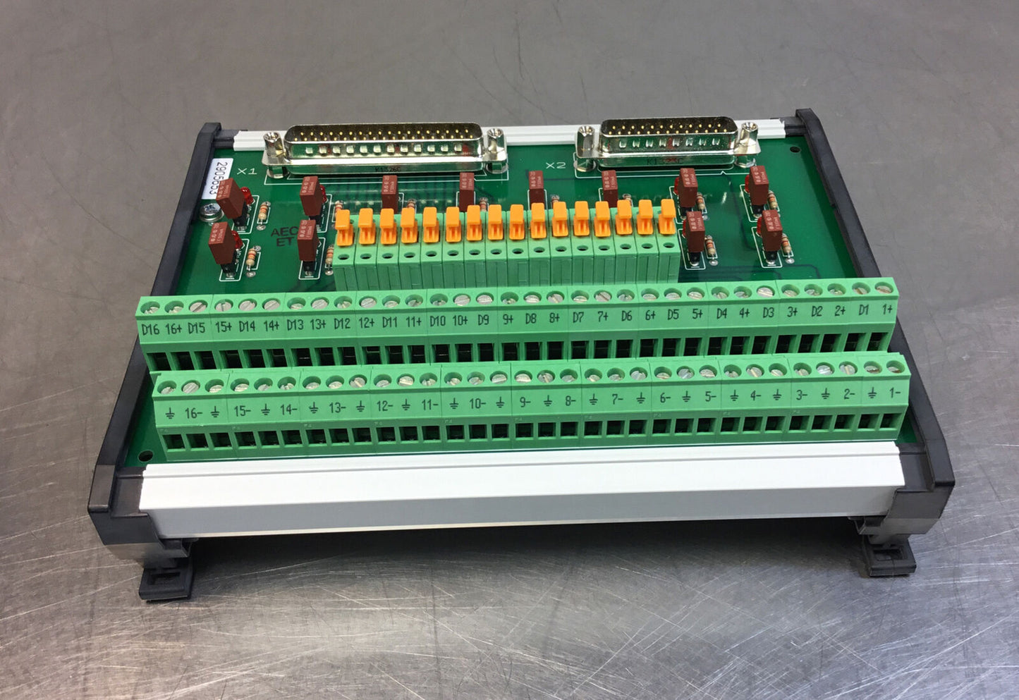 PHOENIX CONTACT UM-D37M/DS/FU/LED/AID16/C300/L   Varioface Module    Loc.3A