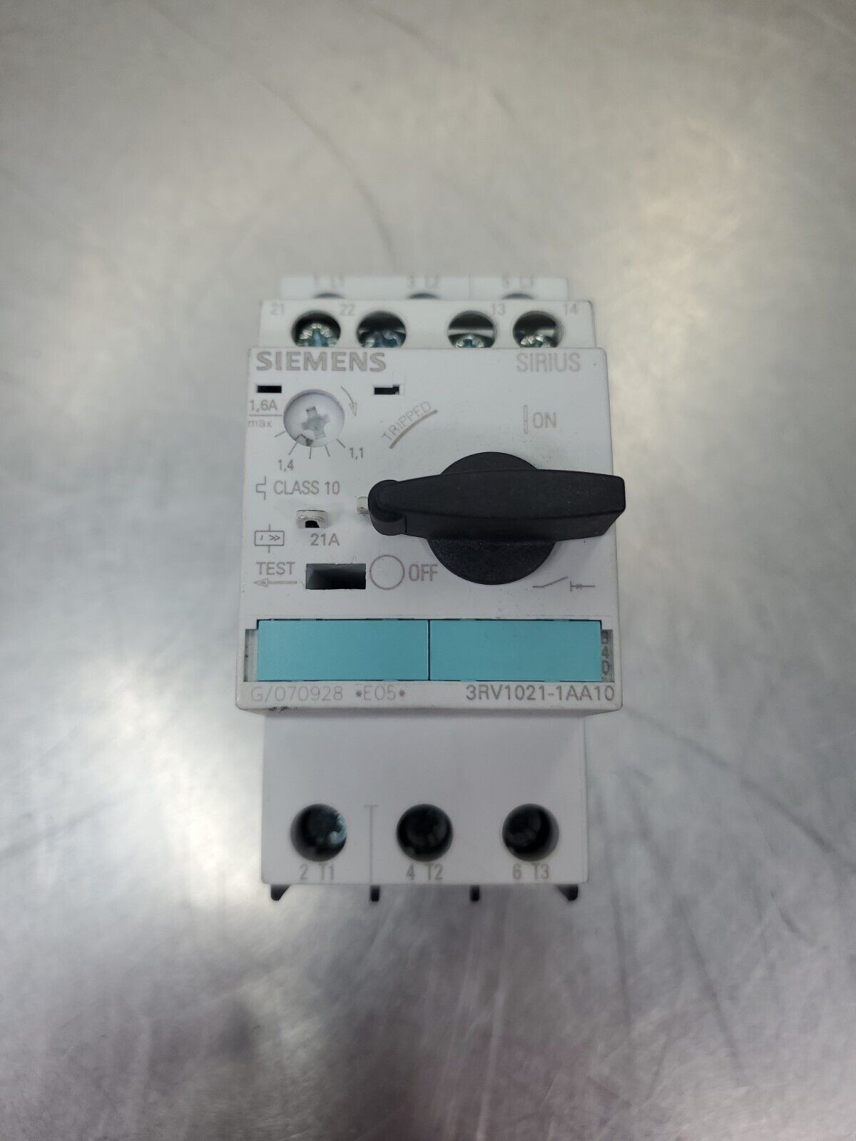 SIEMENS SIRIUS 3RV1021-1AA10 MOTOR STARTER PROTECTOR CIRCUIT BREAKER.       3C-1