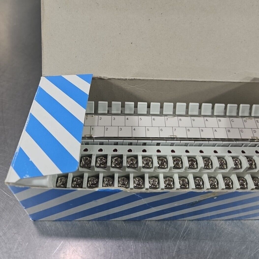 Panasonic AY100504 Matsushita  RT1-1A16-100V-S PC Terminal.             Loc3B-28