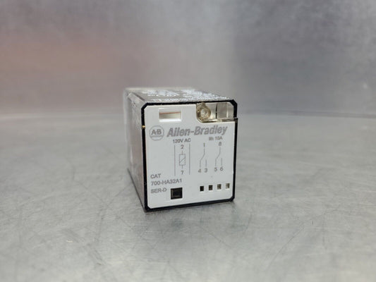 Allen Bradley 700-HA32A1 Ser D.  Relay - 120V AC 10A                  4E-21