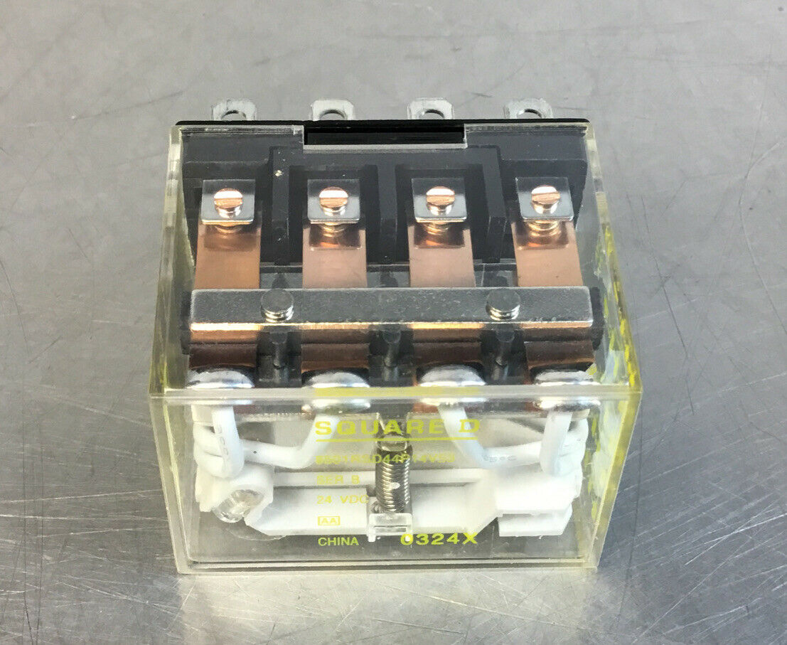 SQUARE D  8501RSD44P14V53 SER B   Relay 24VDC.      4C