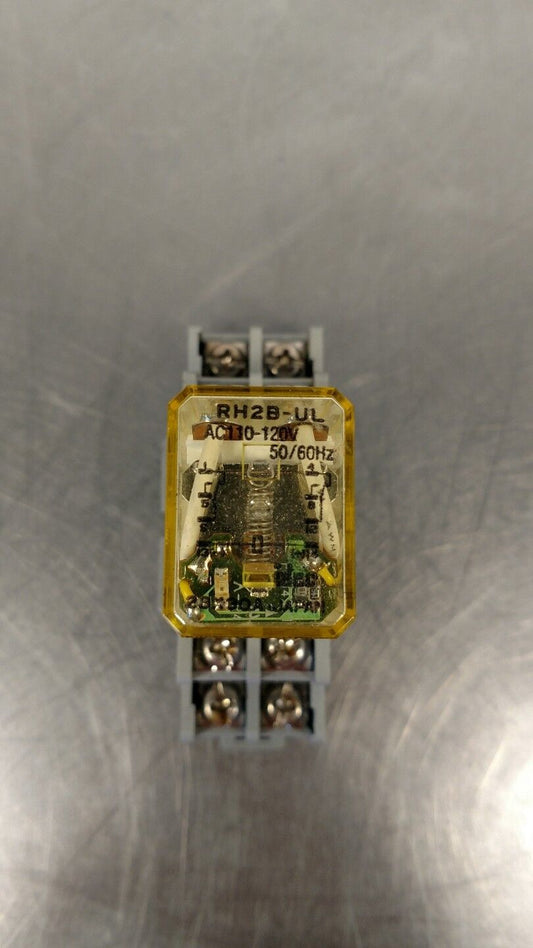 IDEC SH2B-05 Relay Socket w/IDEC RH2B-UL 120V 50/60Hz Relay EW