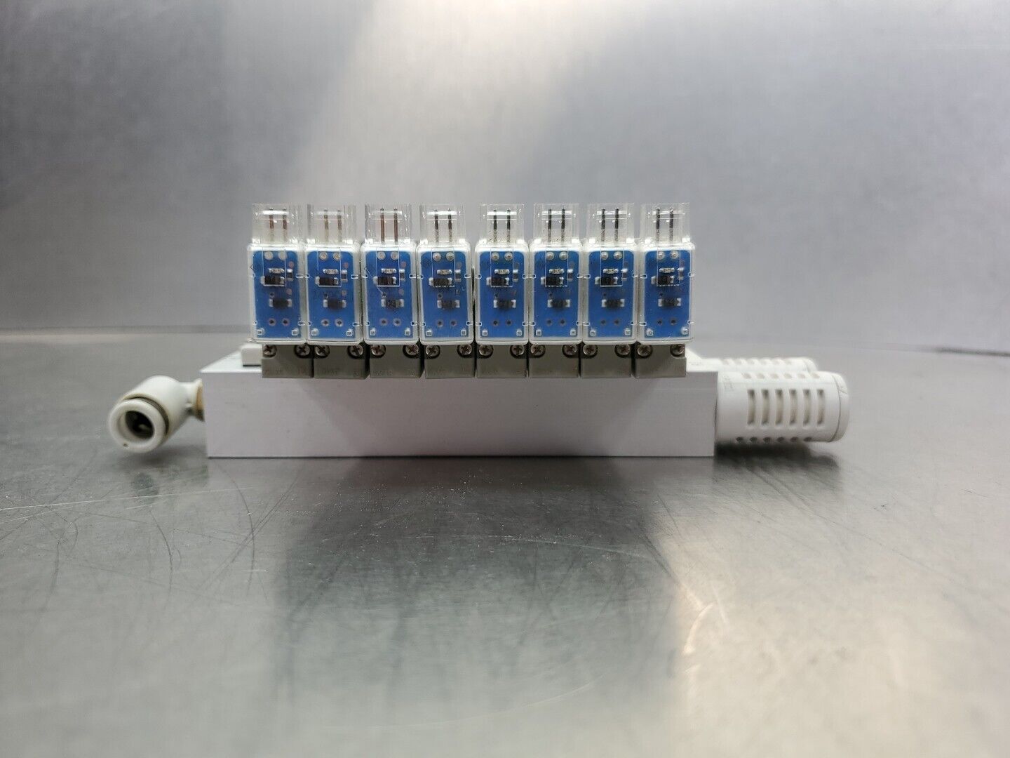 SMC (5)SYJ314-5MOZ-Q, (2)SYJ314-5MNZ-Q, (1)SYJ3240-5MNZ-Q Solenoid Valves.  6D-2