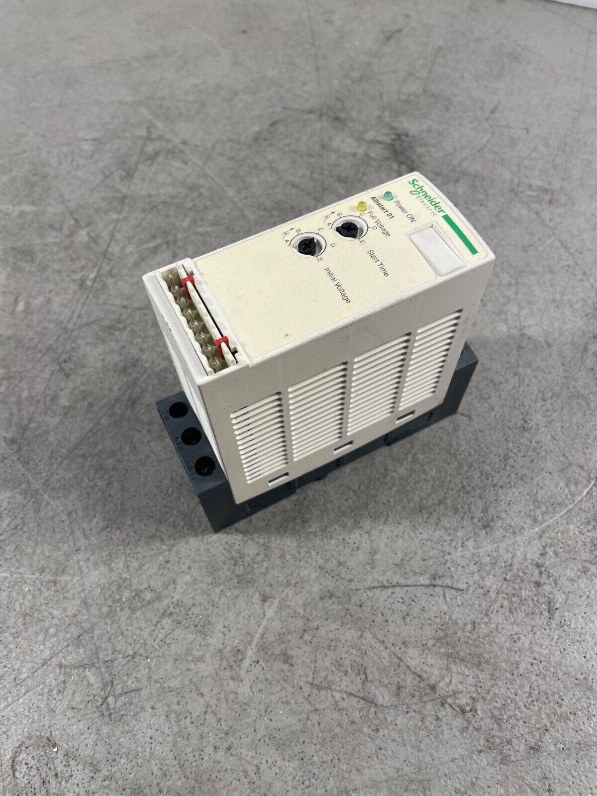 Schneider Electric ATS01N112FT Altistart White 9A 110/480V Soft Starter LOC-2D