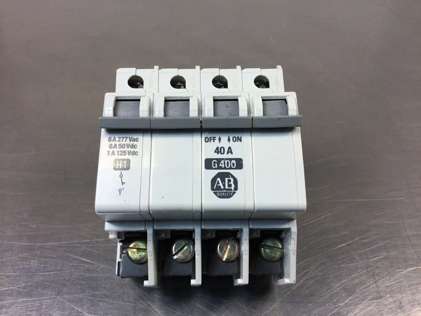 ALLEN BRADLEY 1492-CB3G400-H1 /A 40A Circuit Breaker    4B