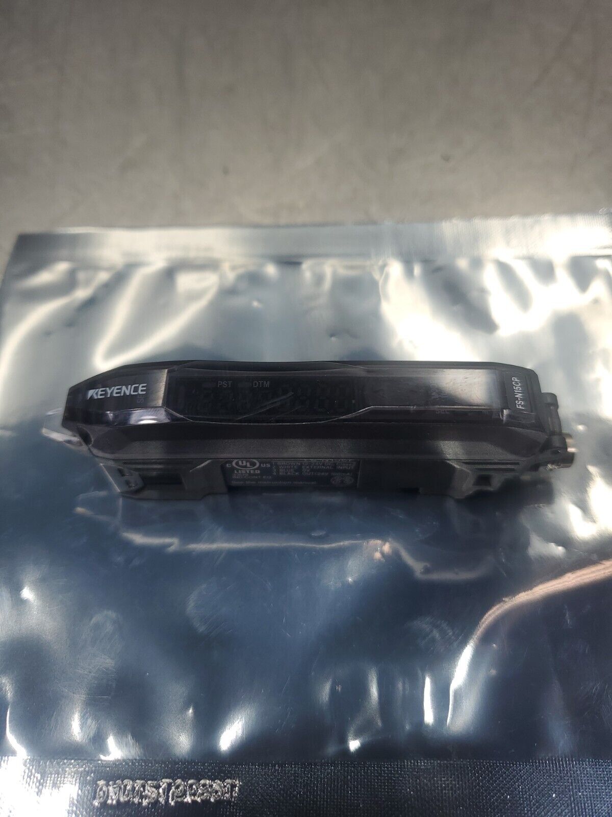 KEYENCE FS-N15CP Digital Fiber Optic Sensor Module.                        3D-28