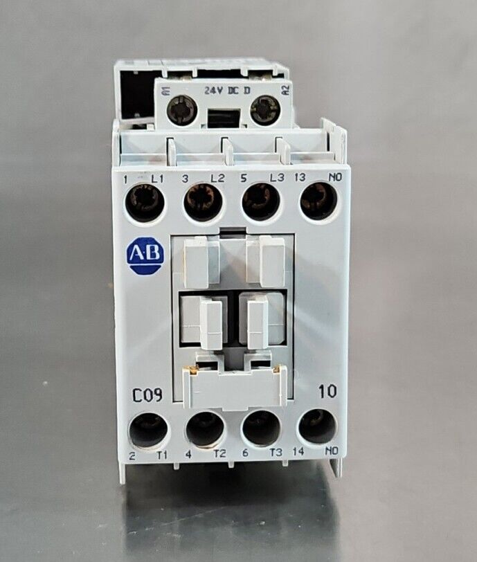 Allen-Bradley 100-C09D*10 with 100-FSV55/A. CONTACTOR.                     4D-19